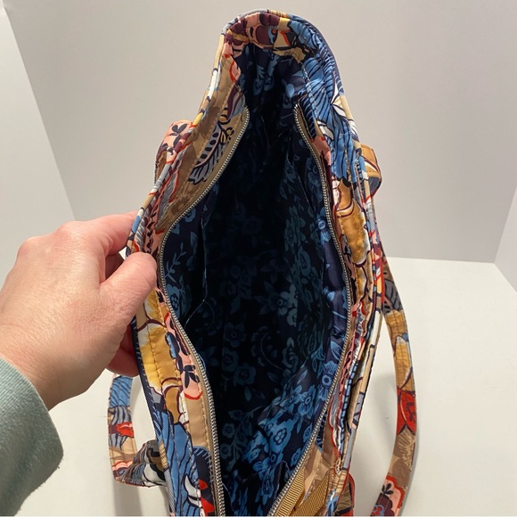 Vera Bradley Small Vera Tote Bag. NWOT Botanical Beauty.  Unique pattern - Picture 5 of 11